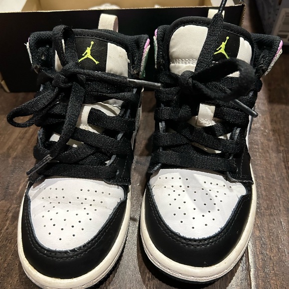Jordan 1 - Picture 2 of 3